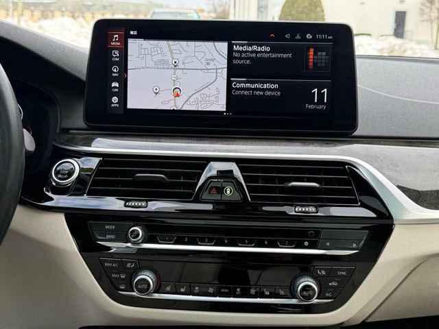 Used 2022 BMW 540i xDrive w/ Premium Package image 35