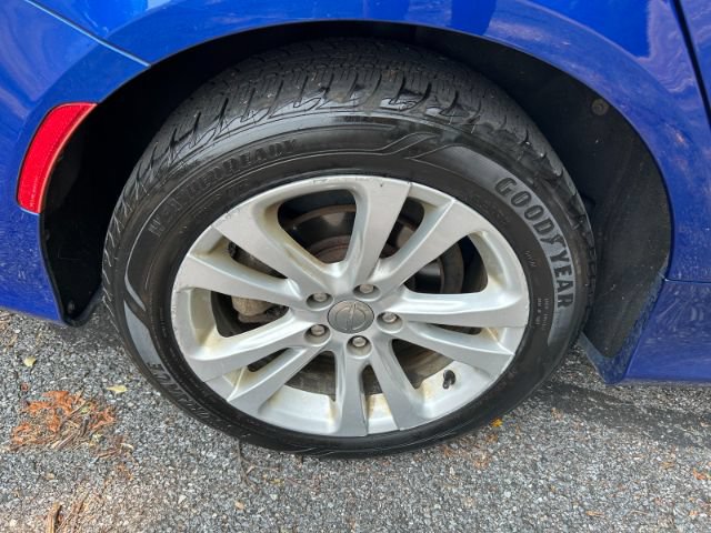 Used 2016 Chrysler 200 Limited FWD image 33