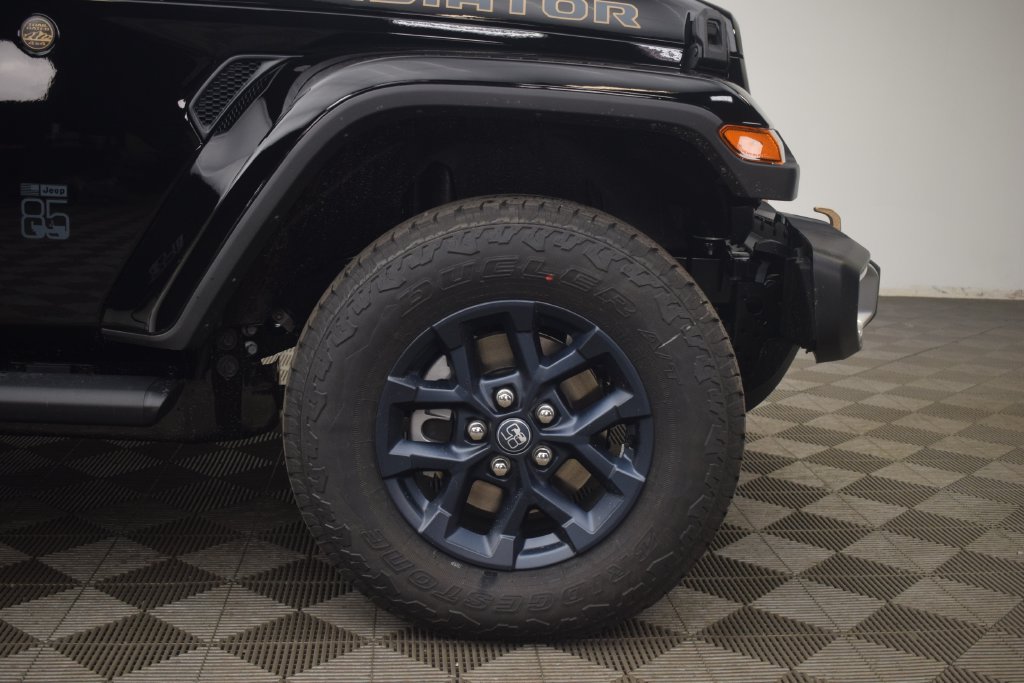 New 2026 Jeep Gladiator Sport AWD/4WD image 7