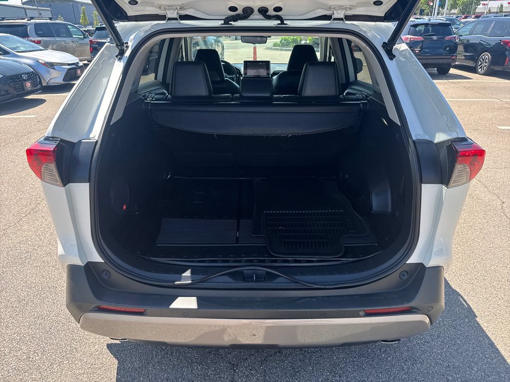 Used 2022 Toyota RAV4 Limited AWD/4WD image 7