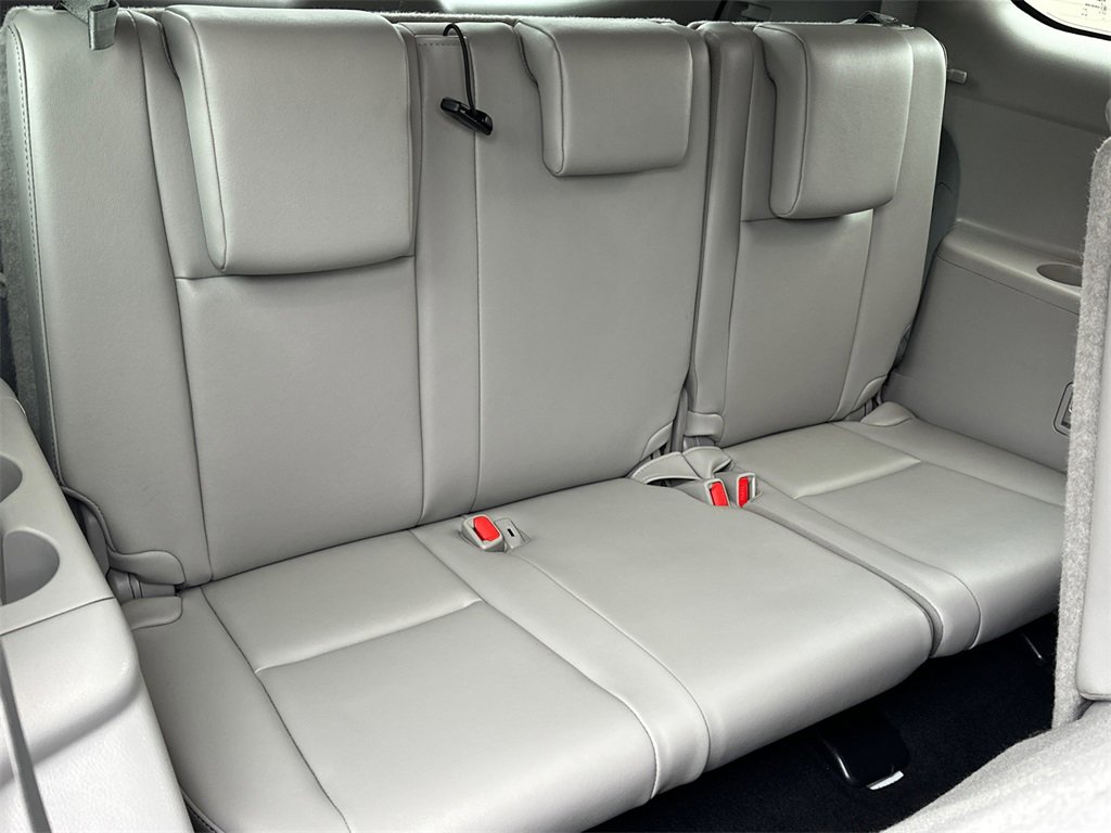 Used 2019 Toyota Highlander XLE image 19