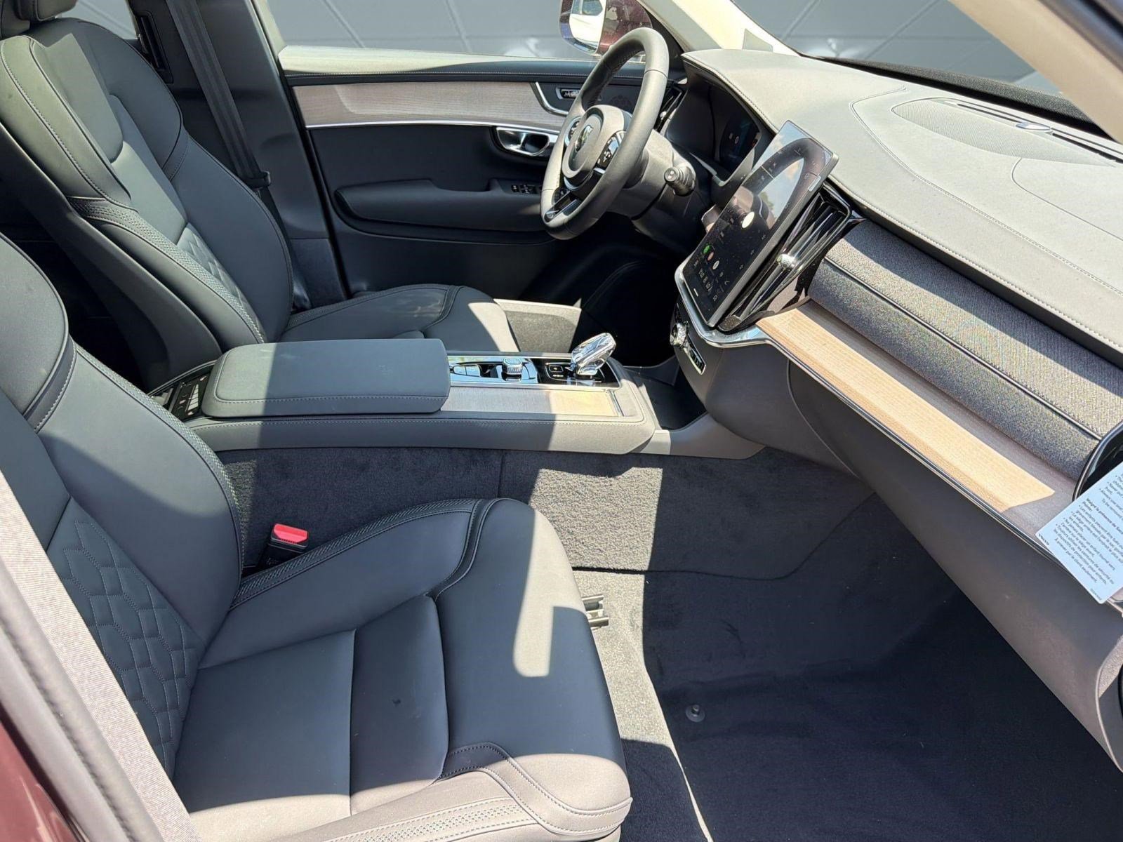 New 2026 Volvo XC90 B6 Plus w/ Protection Package AWD/4WD image 30
