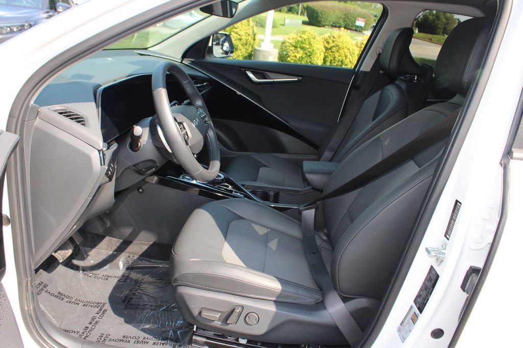 Used 2024 Kia Niro Wind w/ Wind Preserve Package FWD image 11