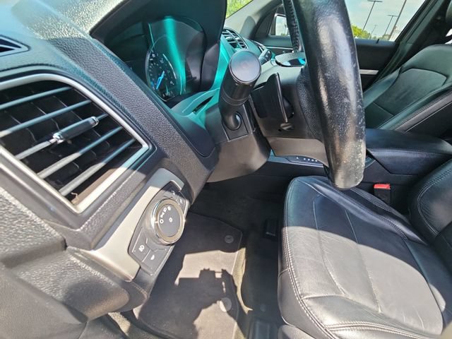 Used 2016 Ford Explorer XLT w/ Equipment Group 202A AWD/4WD image 11