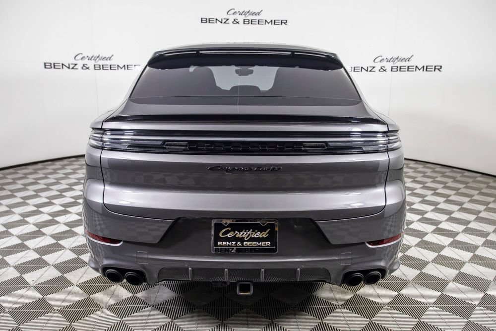 Used 2024 Porsche Cayenne Turbo AWD/4WD image 7