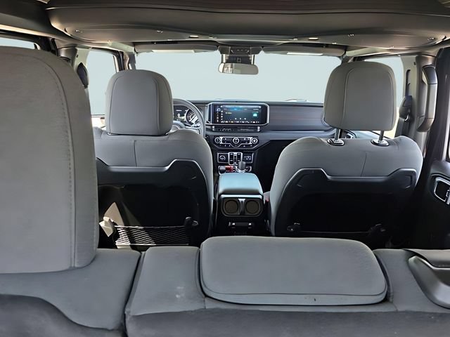 Used 2025 Jeep Wrangler Unlimited Rubicon AWD/4WD image 29