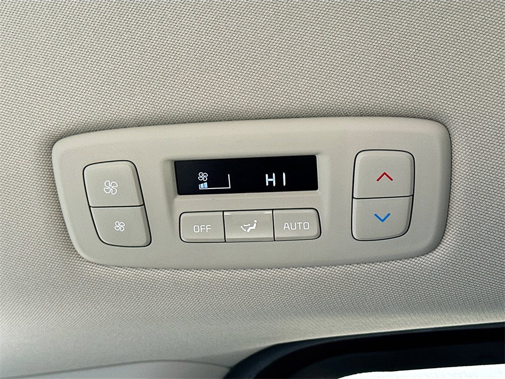 Used 2022 Kia Carnival EX image 26