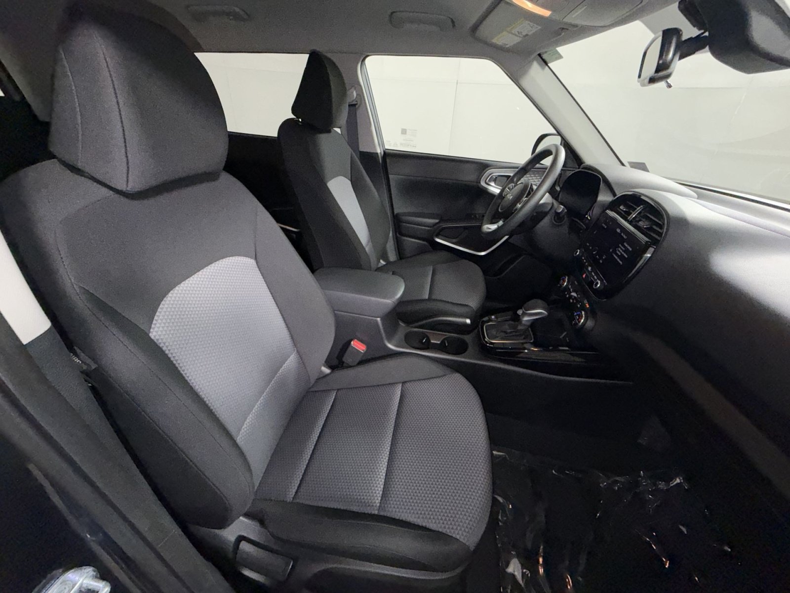 Used 2023 Kia Soul S FWD image 26