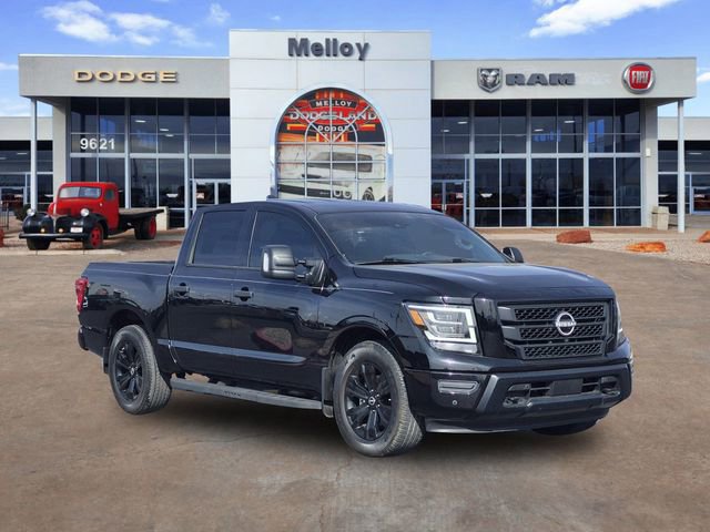 Used 2024 Nissan Titan SV w/ SV Convenience Package RWD image 2