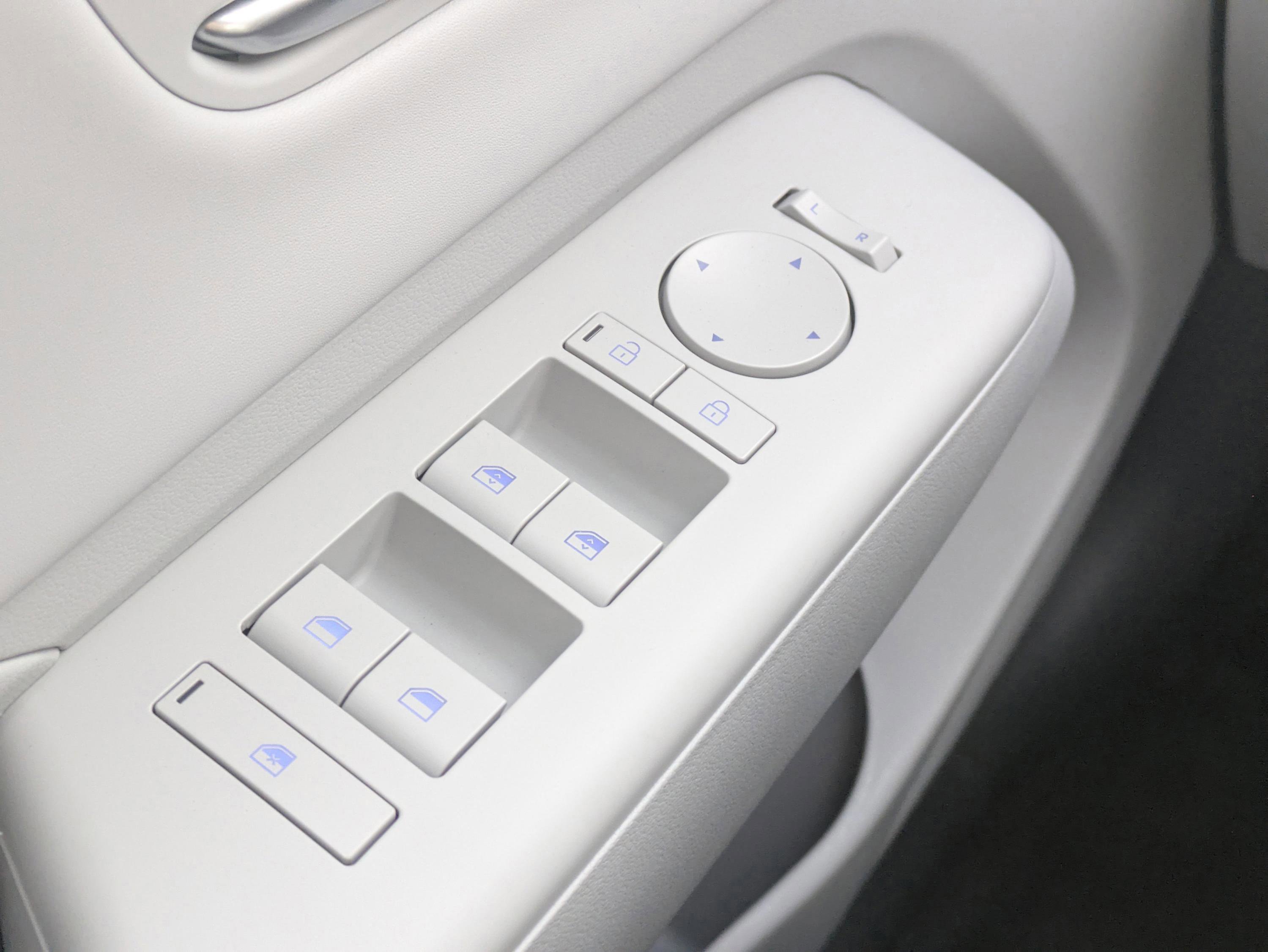 New 2026 Hyundai Kona SEL Premium image 27