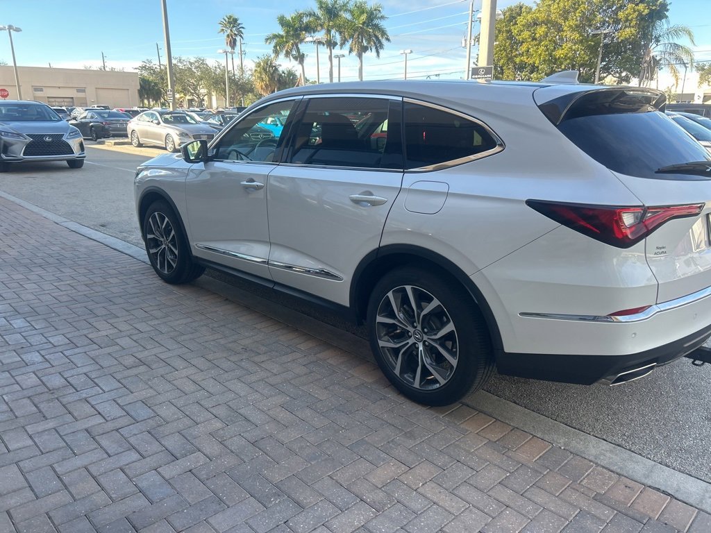 Used 2023 Acura MDX FWD w/ Technology Package image 6