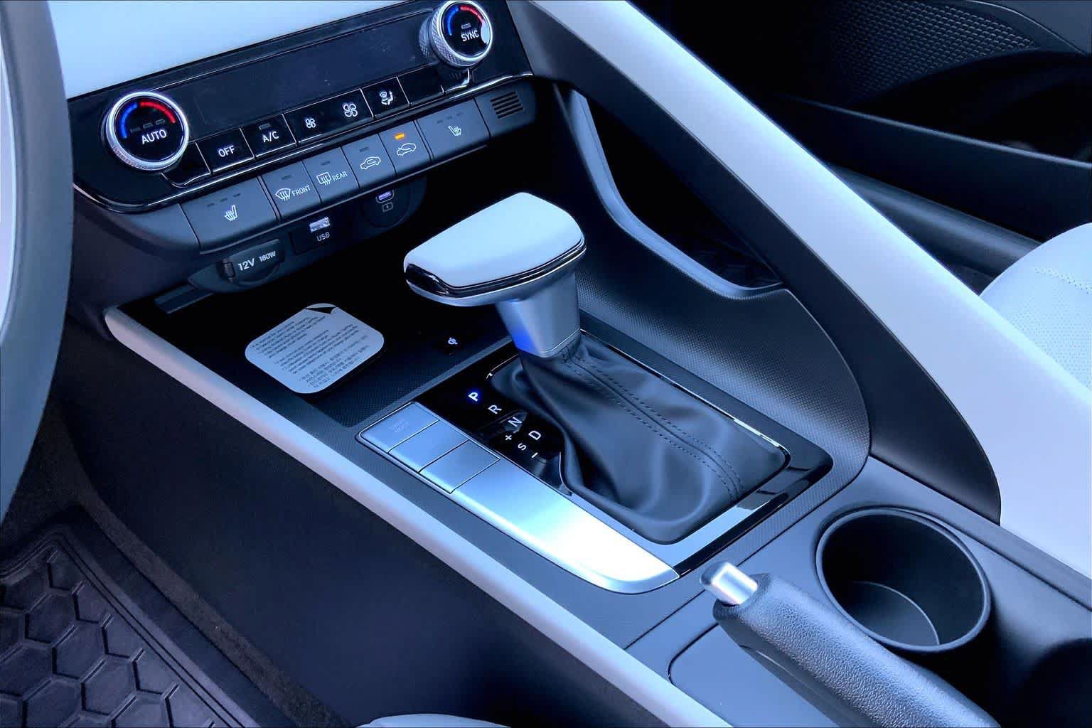 New 2026 Hyundai Elantra SEL Sport FWD image 8