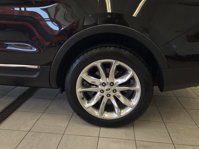 Used 2015 Ford Explorer Limited w/ Equipment Group 302A AWD/4WD image 14