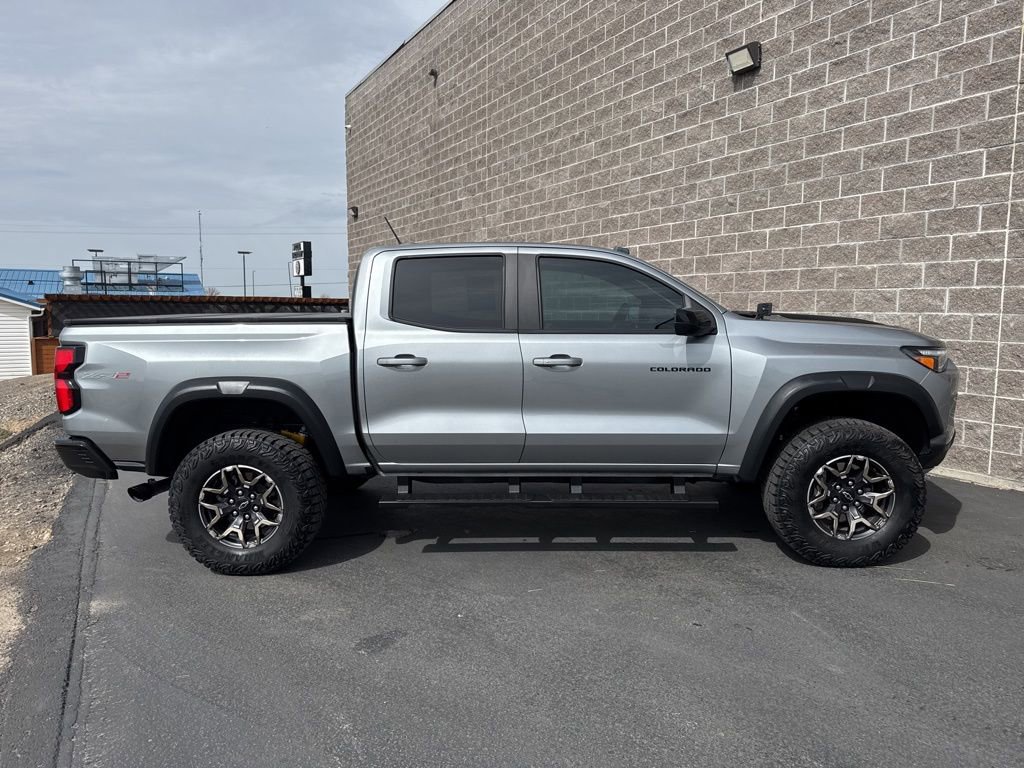 Used 2025 Chevrolet Colorado ZR2 w/ Technology Package image 5