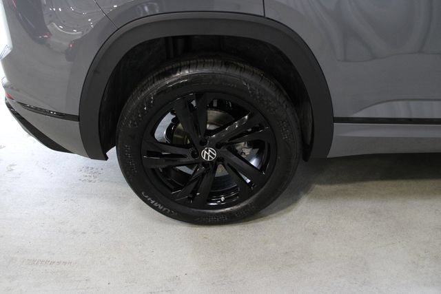 New 2026 Volkswagen Atlas Cross Sport SEL R-Line AWD/4WD image 37