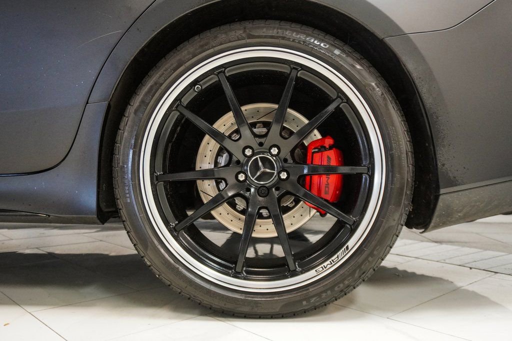 Used 2019 Mercedes-Benz AMG GT 63 image 35