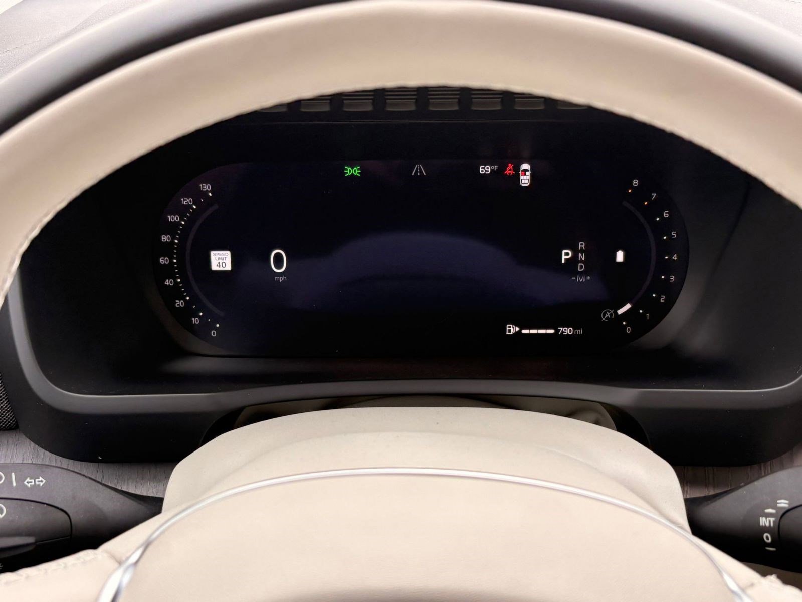 New 2026 Volvo XC90 B6 Ultra w/ Protection Package image 19