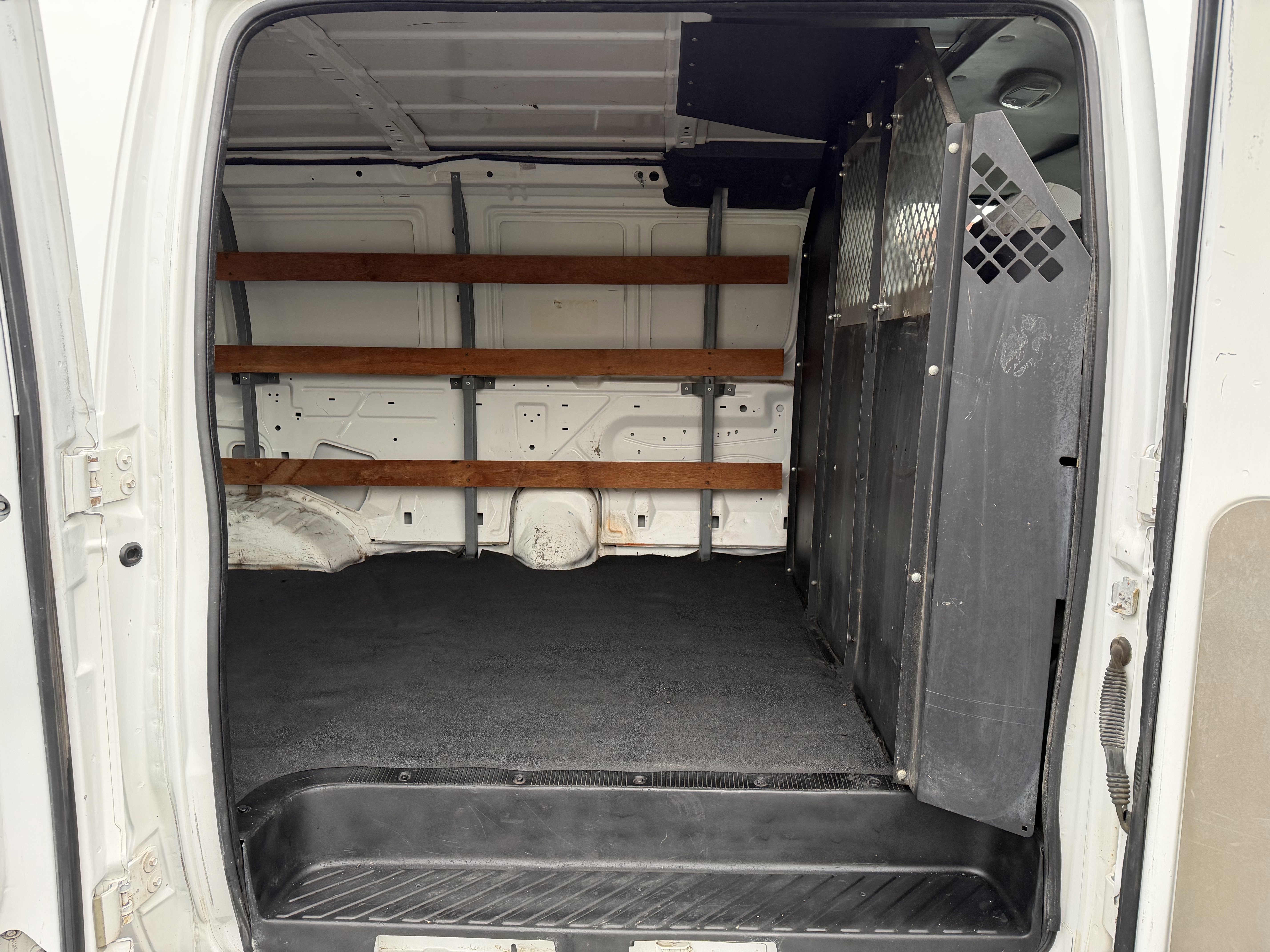 Used 2006 Ford E-250 and Econoline 250 image 20