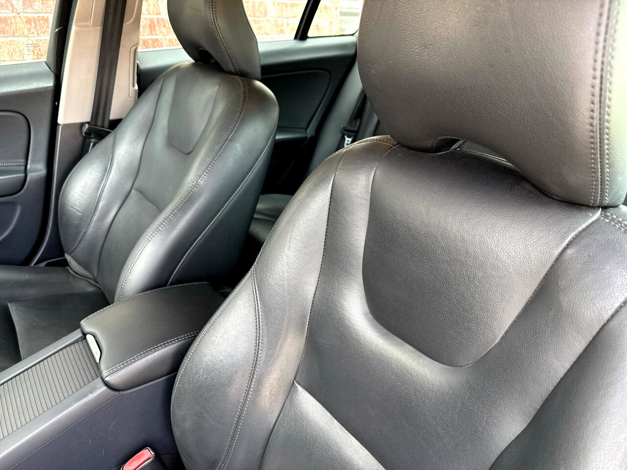 Used 2016 Volvo V60 T5 Premier image 32