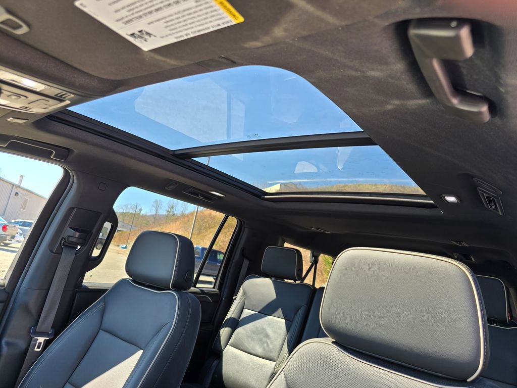 Certified 2023 GMC Yukon XL SLT image 12