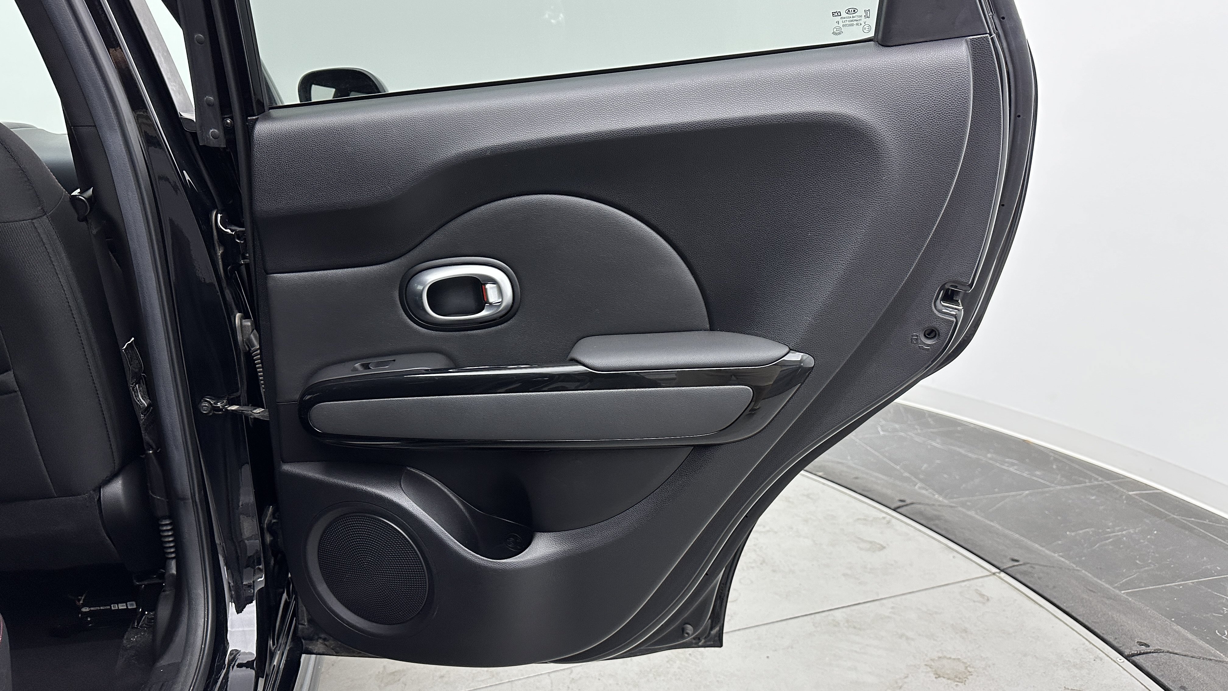 Used 2016 Kia Soul + w/ Tarmac Special Edition FWD image 29
