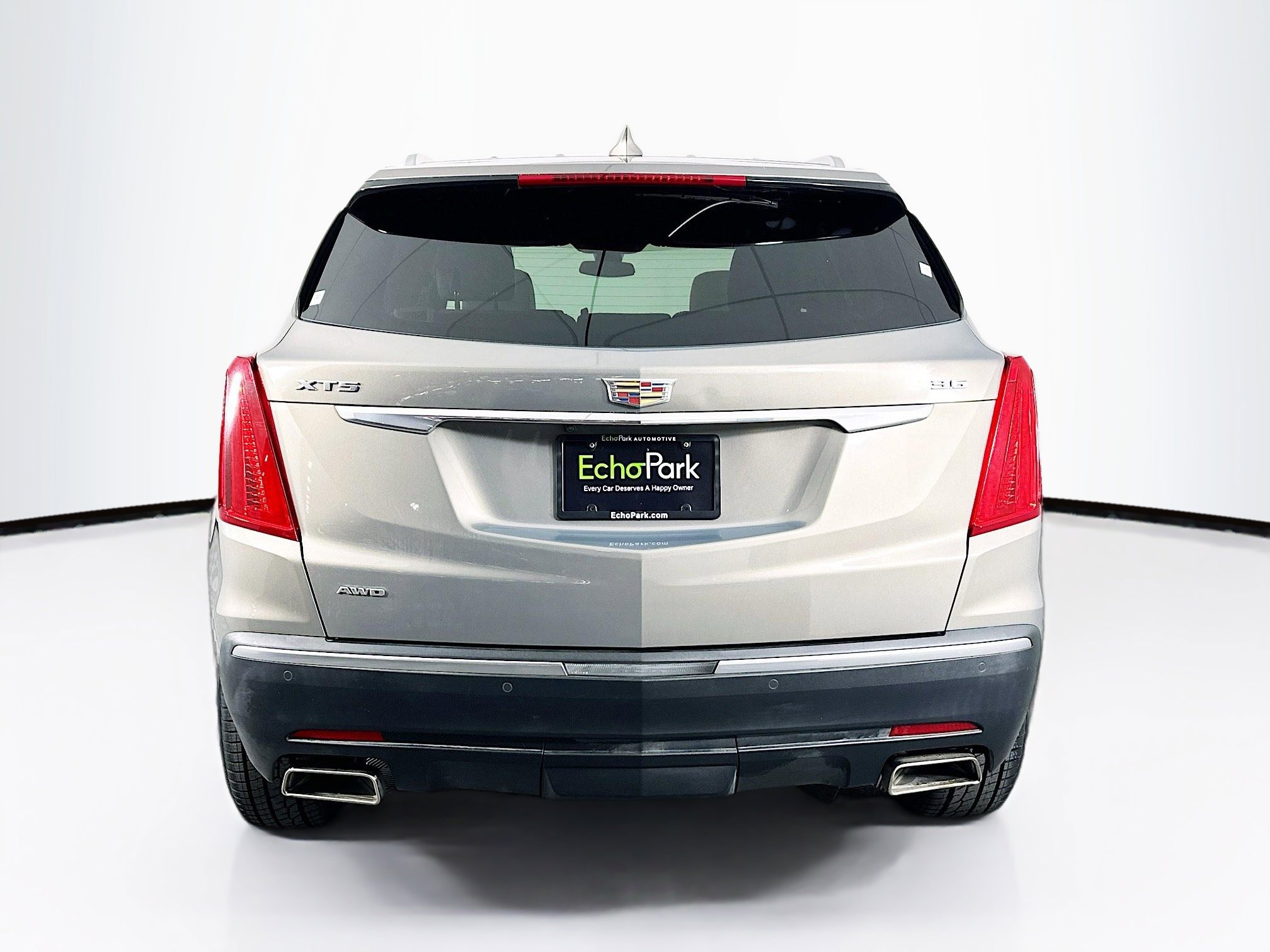 Used 2018 Cadillac XT5 Luxury w/ Driver Awareness Package AWD/4WD image 7