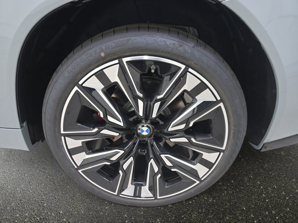 Used 2026 BMW X3 xDrive30i w/ M Sport Package AWD/4WD image 21