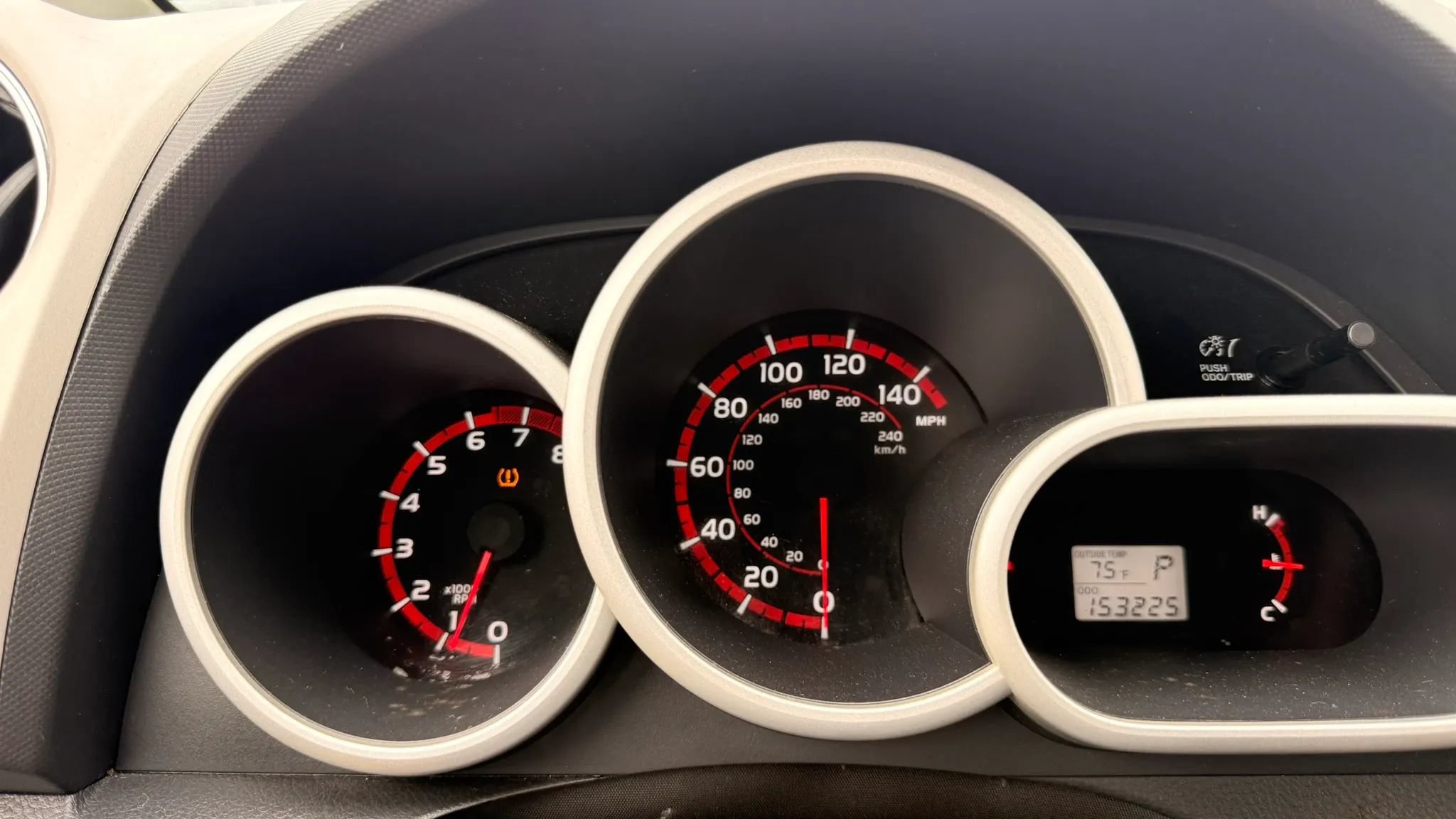 Used 2009 Pontiac Vibe AWD w/ Sun And Sound Package image 19
