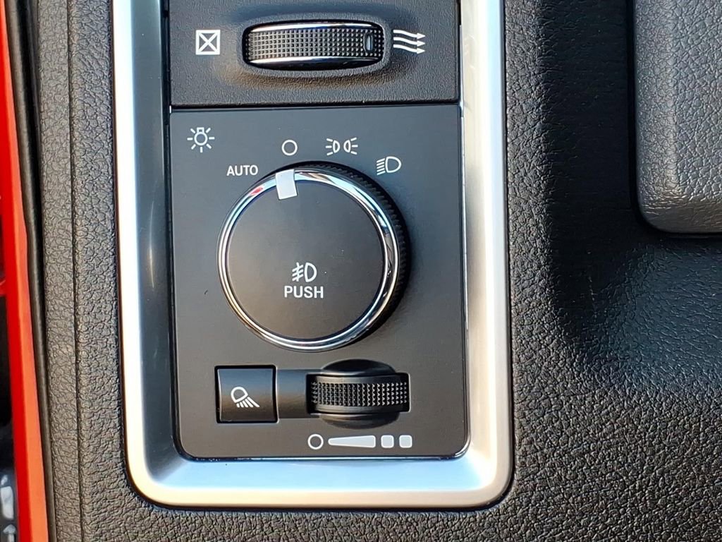 Used 2019 RAM 1500 Classic Warlock AWD/4WD image 16