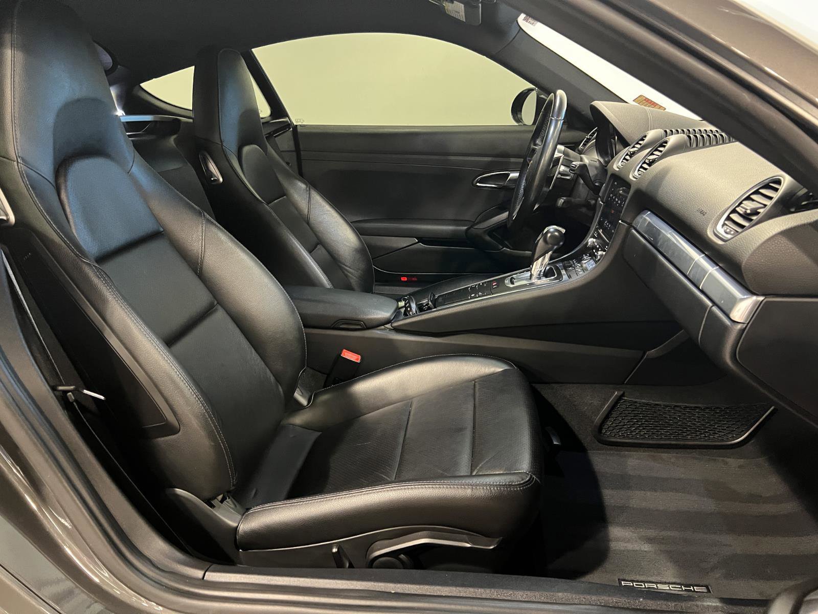 Used 2018 Porsche 718 Cayman image 25