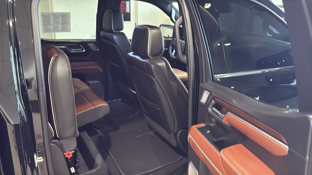 Used 2025 GMC Sierra 1500 Denali Ultimate image 16
