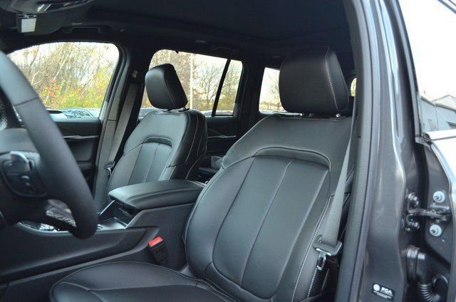 New 2025 Jeep Grand Cherokee Limited w/ Luxury Tech Group II image 15