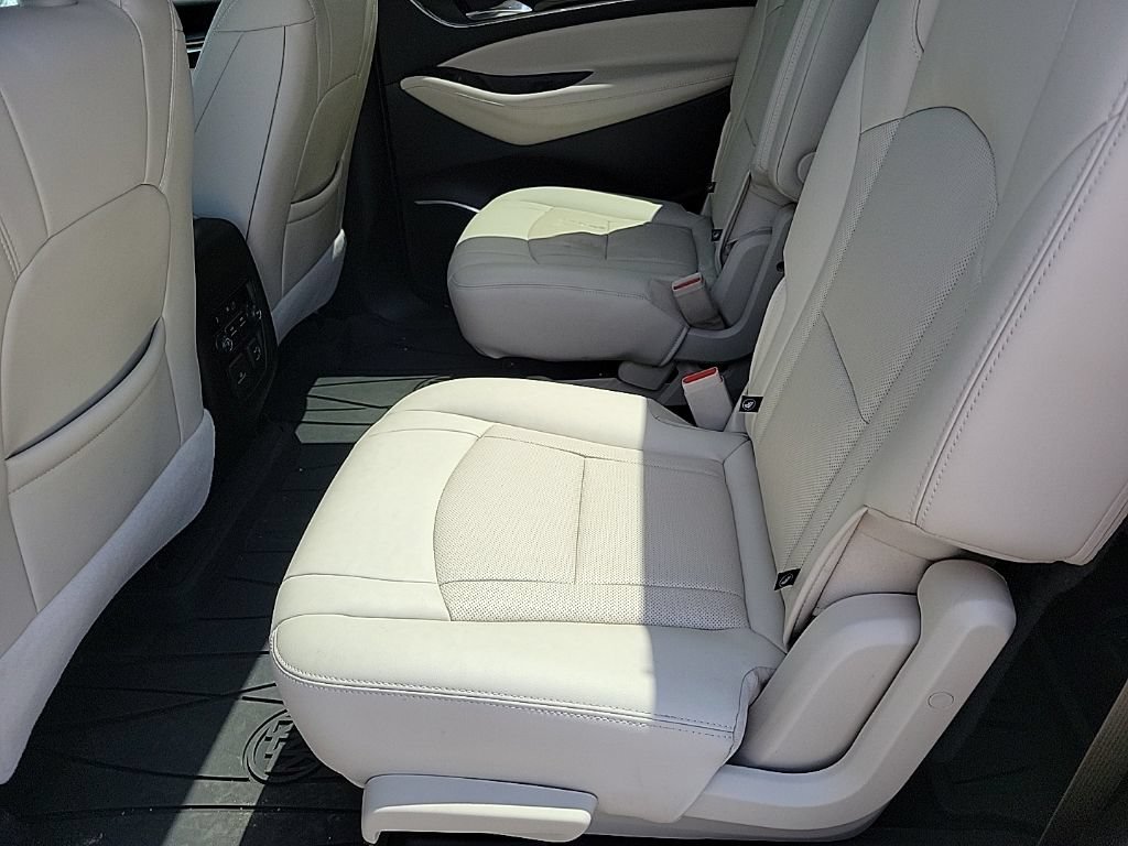 Used 2023 Buick Enclave Essence w/ Experience Buick Package AWD/4WD image 10