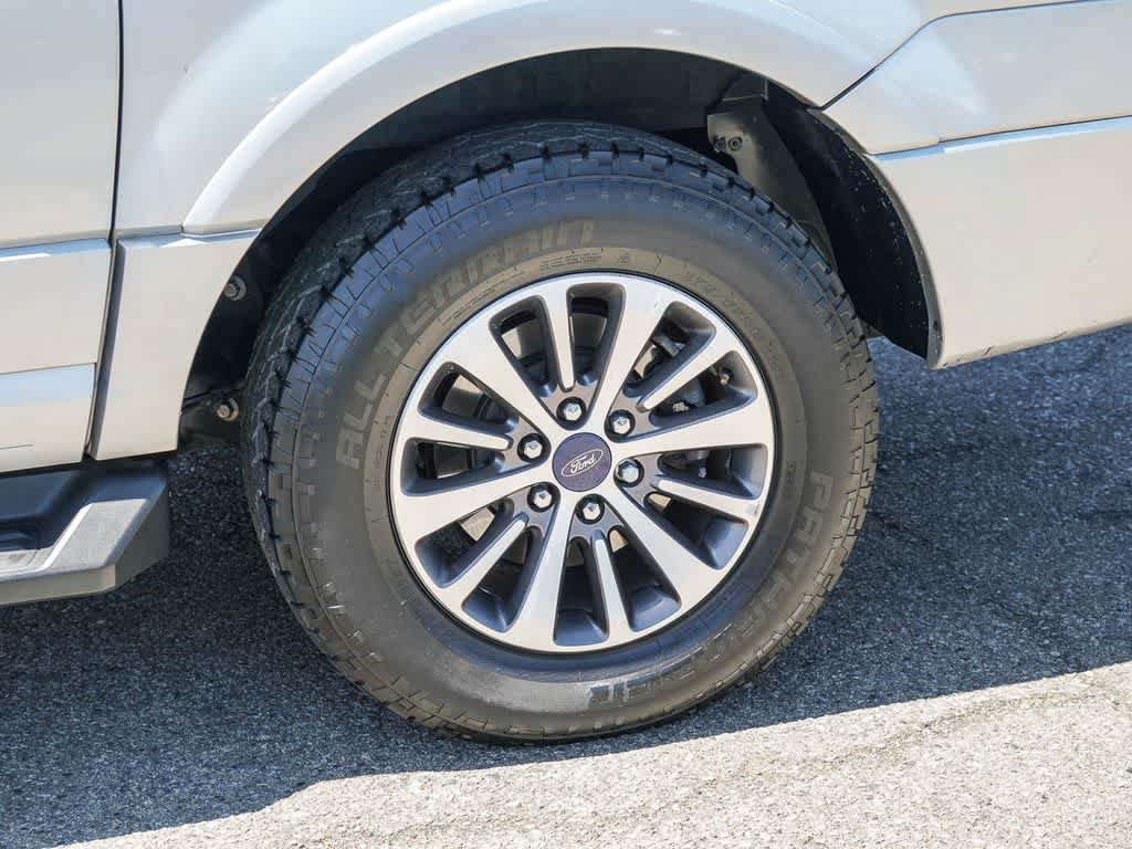 Used 2017 Ford Expedition EL XLT AWD/4WD image 10