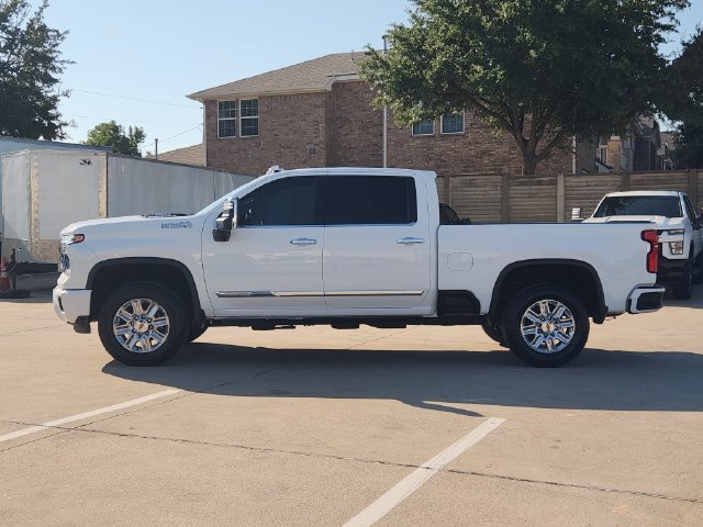 Used 2025 Chevrolet Silverado 2500 High Country w/ Technology Package AWD/4WD image 12