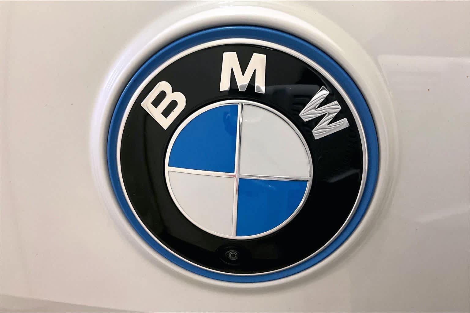 Certified 2025 BMW iX xDrive50 AWD/4WD image 29