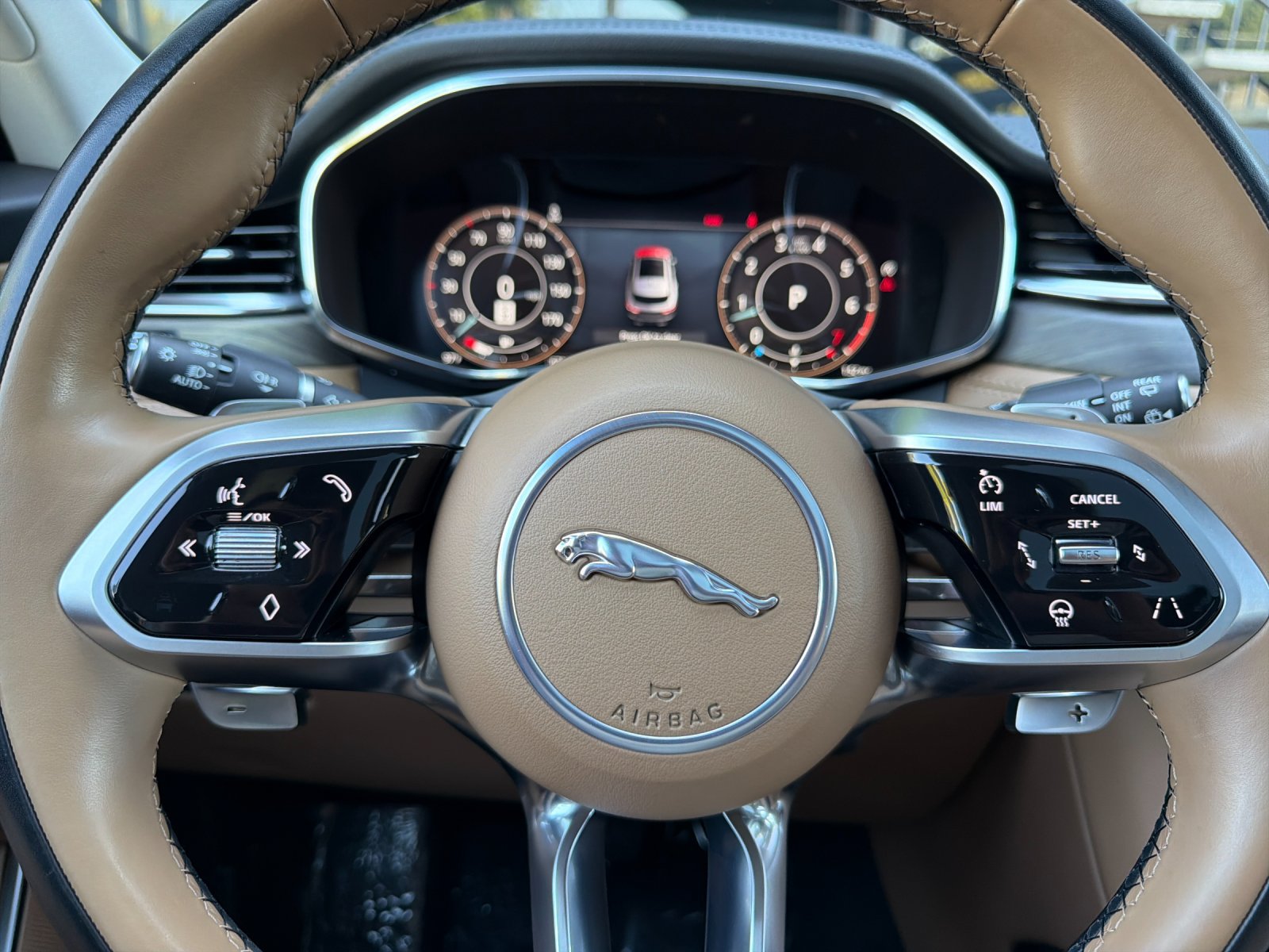 Used 2023 Jaguar F-PACE S AWD/4WD image 23