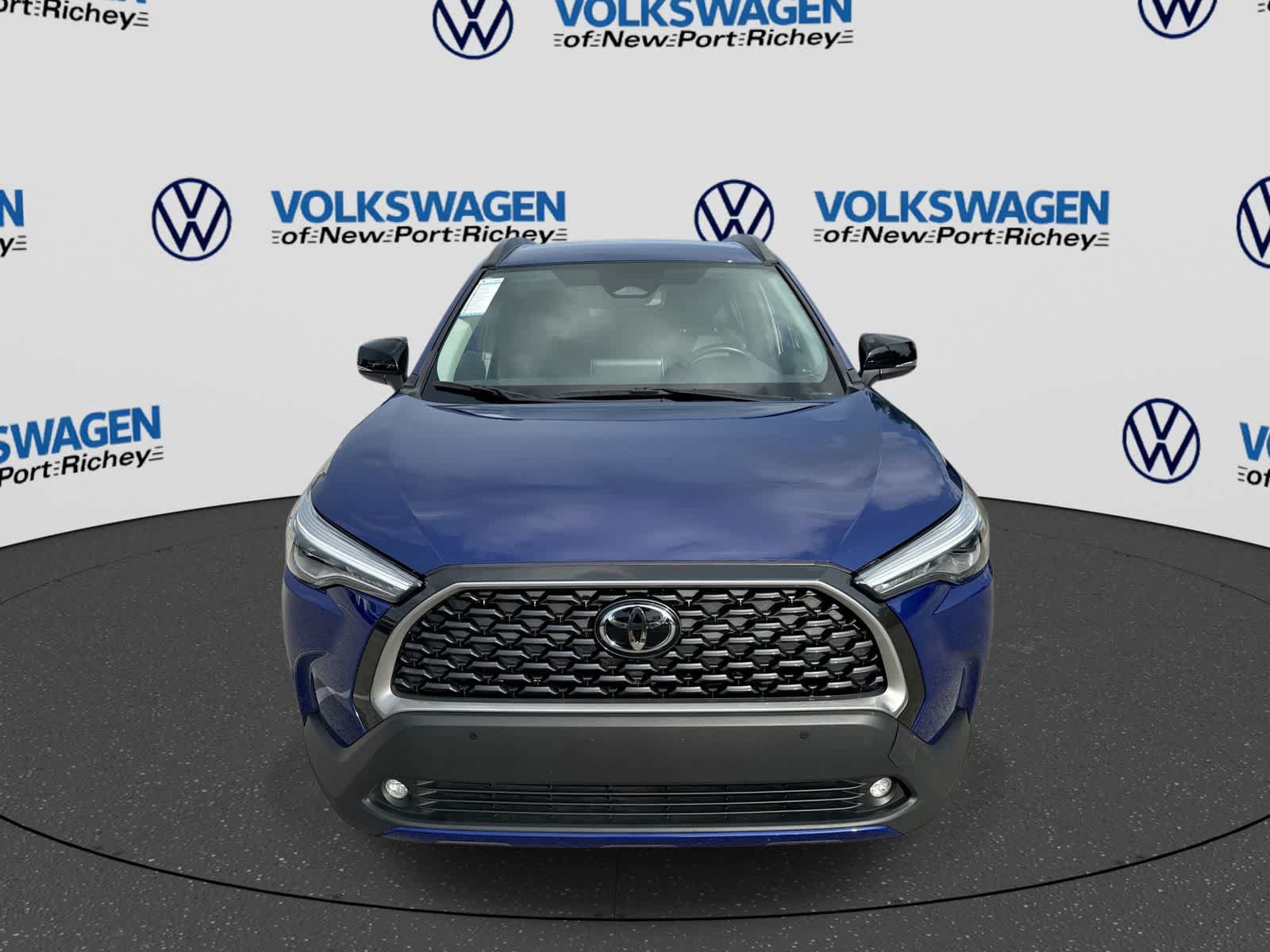 Used 2025 Toyota Corolla Cross XLE FWD image 17