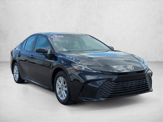 Used 2025 Toyota Camry LE FWD image 3