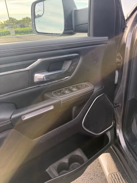 Used 2023 RAM 1500 Laramie AWD/4WD image 18
