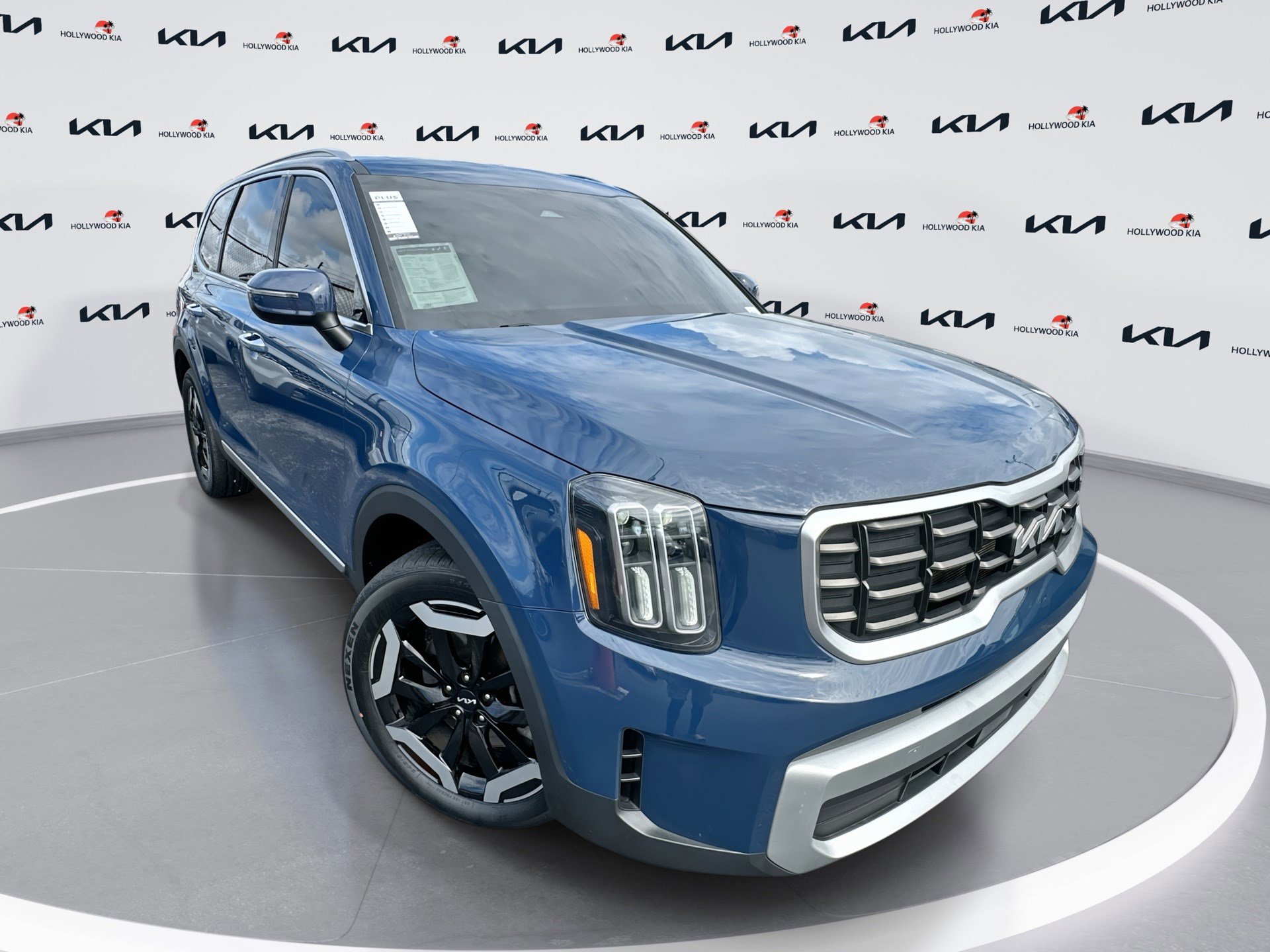 Used 2023 Kia Telluride S w/ S Sunroof Package