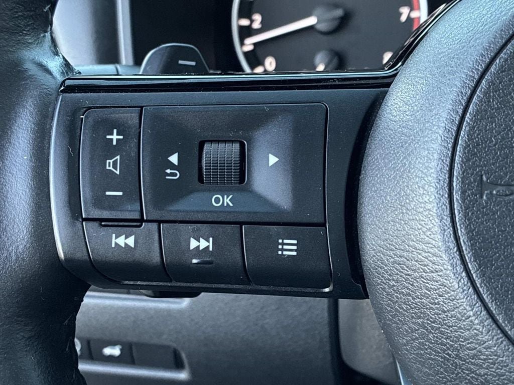 Certified 2023 Nissan Rogue SV w/ SV Premium B Package image 25