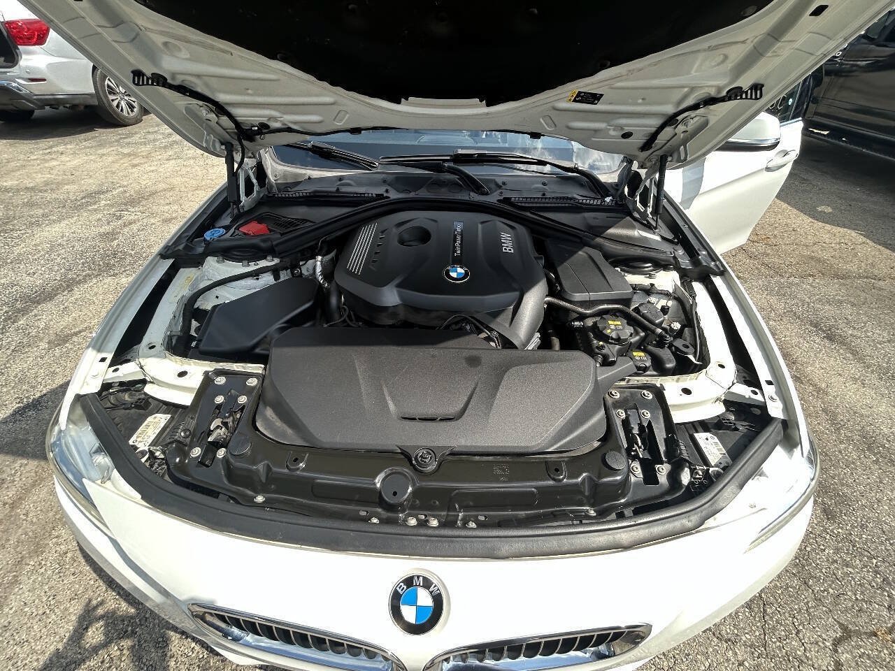 Used 2017 BMW 330i xDrive Sedan AWD/4WD image 15