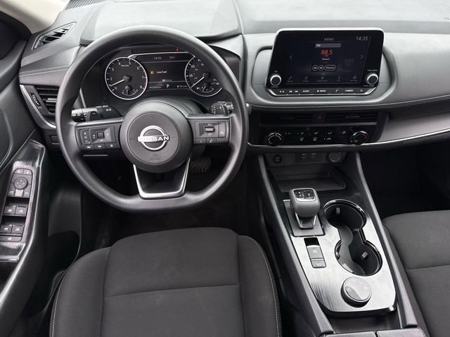 Used 2024 Nissan Rogue S AWD/4WD image 11