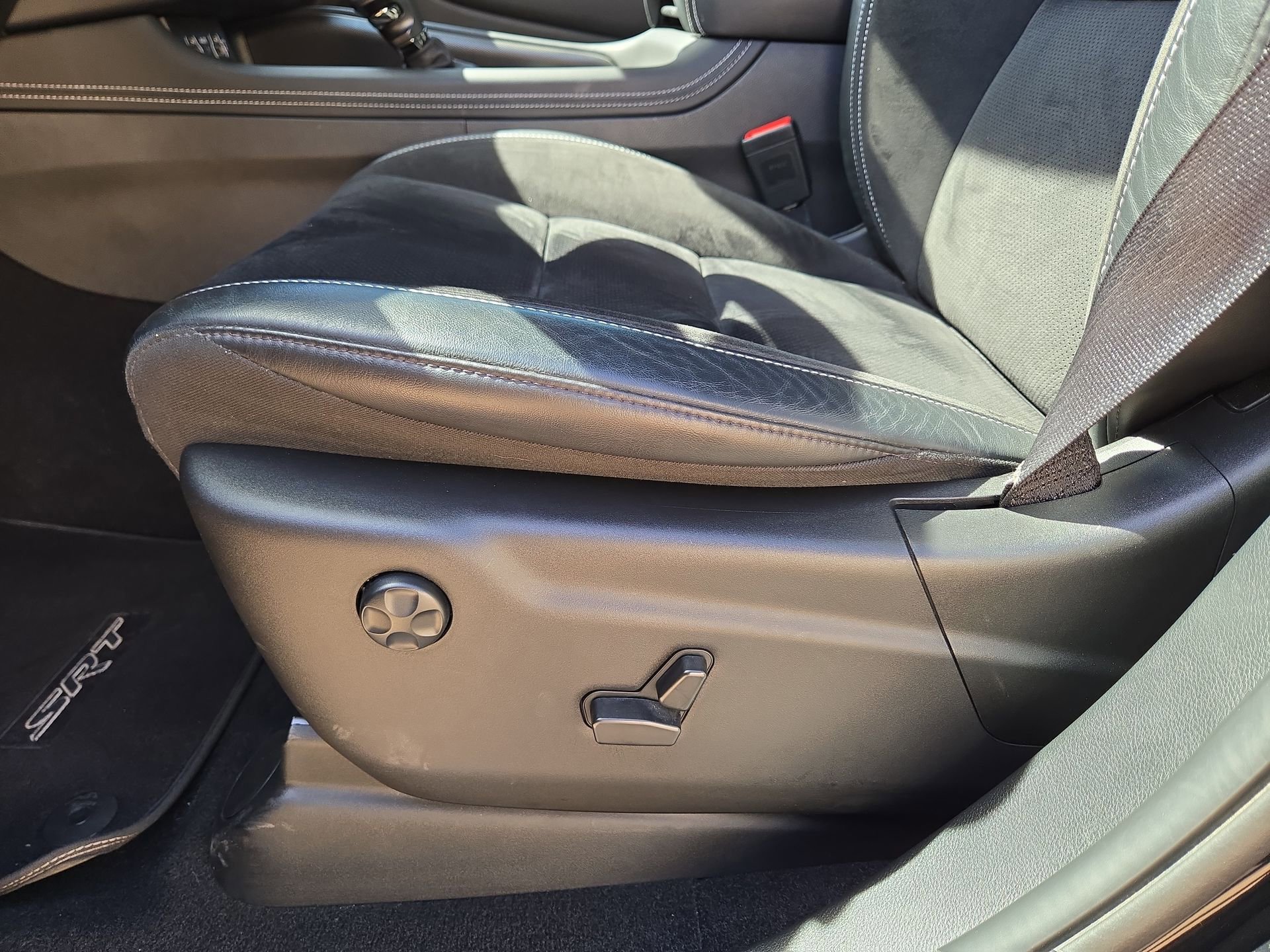 Used 2023 Dodge Durango SRT w/ Black Package image 17