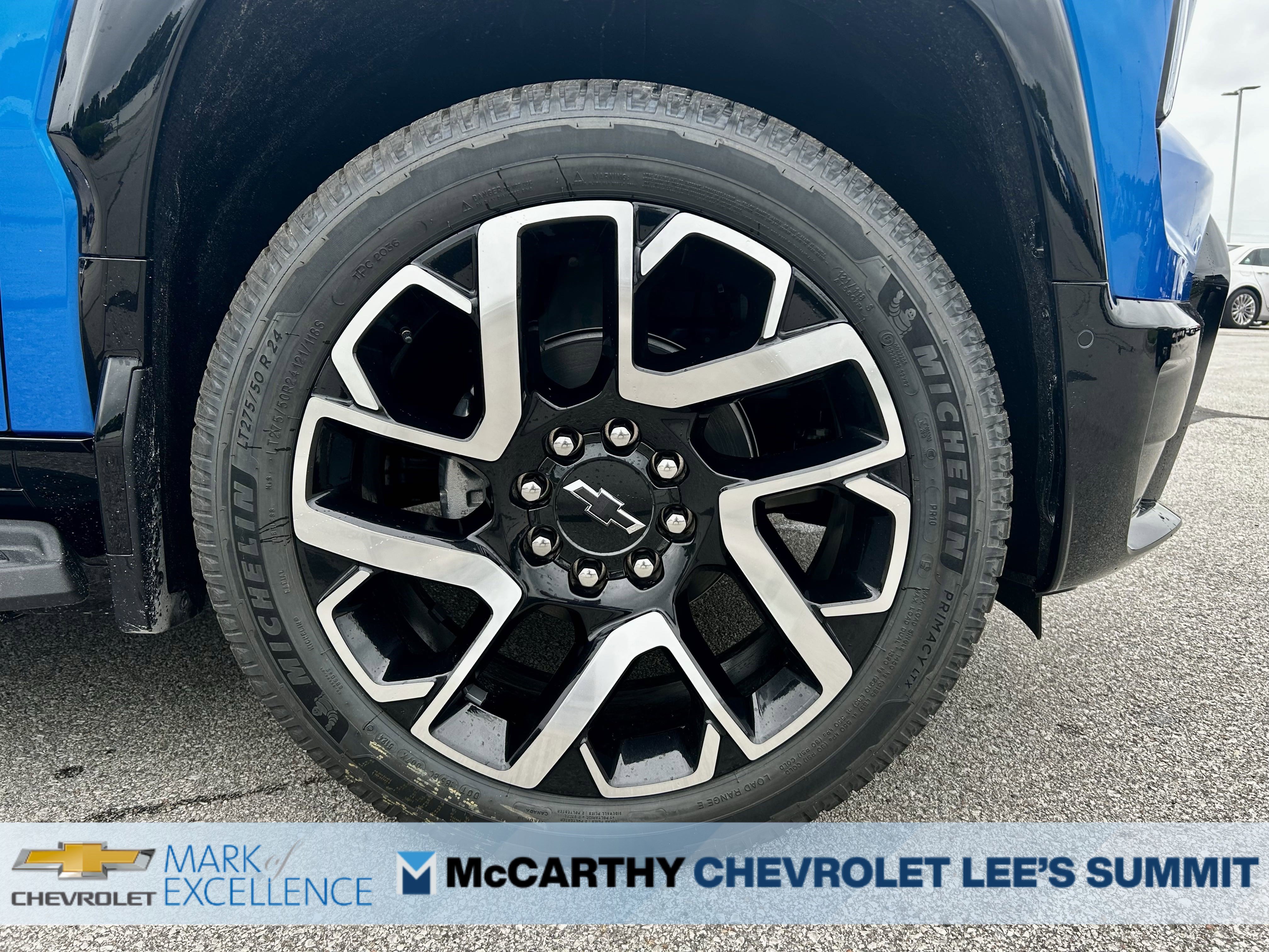 New 2025 Chevrolet Silverado EV RST image 12