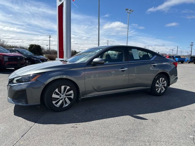 Certified 2023 Nissan Altima 2.5 S image 3