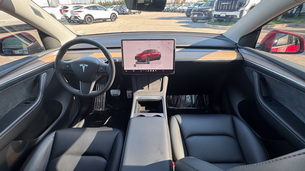 Used 2023 Tesla Model Y Long Range AWD/4WD image 13