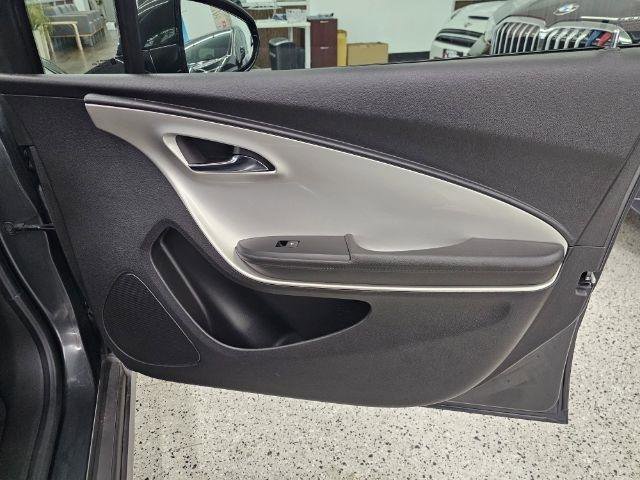 Used 2015 Chevrolet Volt Premium w/ Premium Trim Package FWD image 30