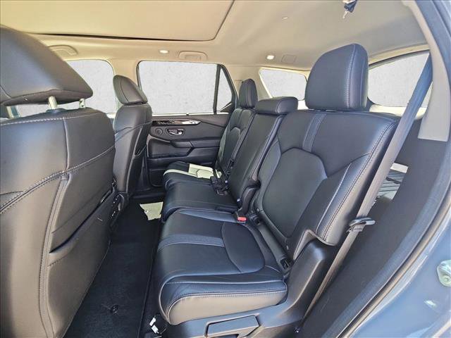 Used 2025 Honda Pilot Touring image 18